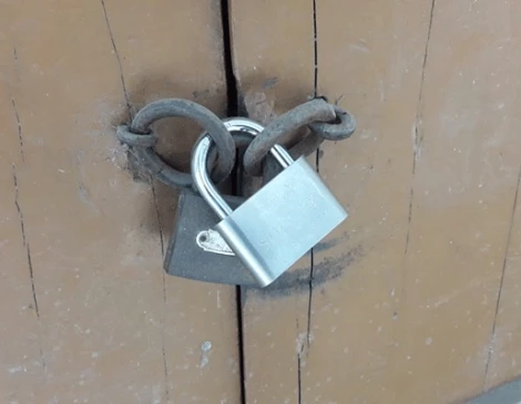 গাজীপুরে হামলার পর এলাকায় ভীতি, প্রতিটি বাড়িতে লাগানো হয়েছে তালা