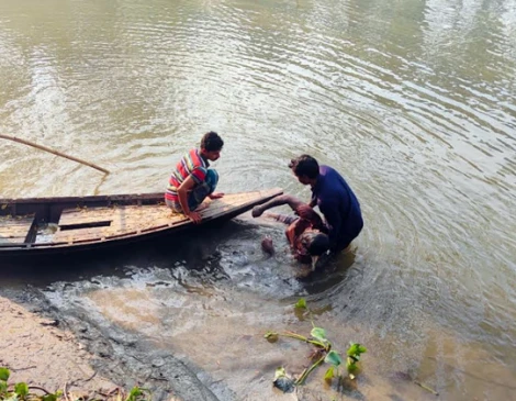 ৩৬ ঘণ্টা পর জেলের মরদেহ উদ্ধার