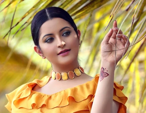 পরীমনি মানেই আলোচনা-সমালোচনা