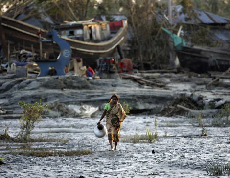 Bangladeshi climate migrants fall victim to modern slavery