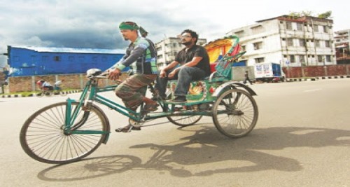 রিকশাচালক পাবেন এক লাখ টাকা ফ্রি বীমায় 
