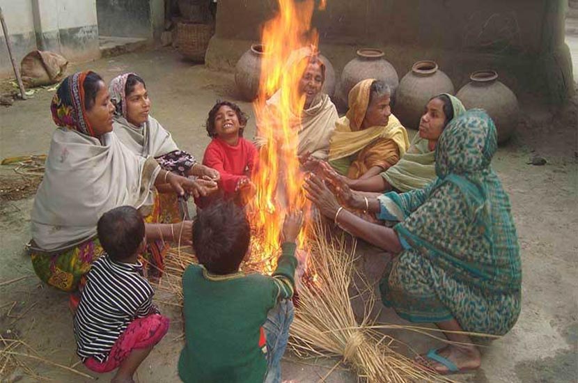 এখনও মাঘ মাস আসেনি তাতেই জেঁকে বসেছে শীত