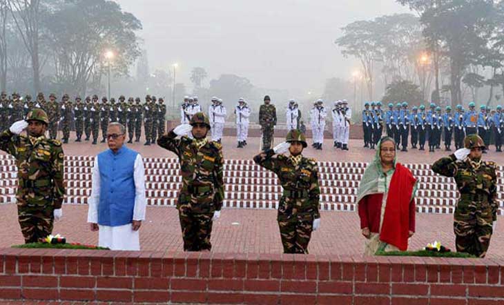 জাতীয় স্মৃতিসৌধে রাষ্ট্রপতি ও প্রধানমন্ত্রীর শ্রদ্ধা