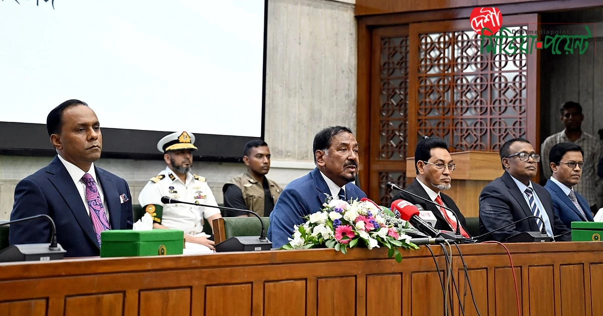 রাষ্ট্রপতি সাহাবুদ্দিনের পদত্যাগপত্র গৃহীত, ভারপ্রাপ্ত রাষ্ট্রপতির দায়িত্বভার নিলেন স্পিকার হাফিজ উদ্দিন আহমদ