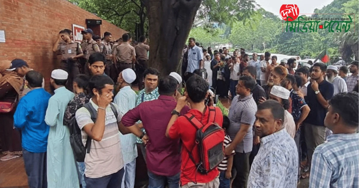জুলাই গণঅভ্যুত্থান স্মৃতি জাদুঘরে উদ্বোধনের প্রথম দিনে বিপুল সাড়া: নির্ধারিত ৯০০ টিকিট নিঃশেষিত